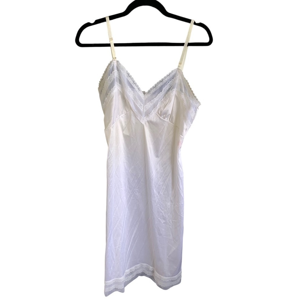 Vintage Elegant Lace Trim Nightgown Slip Dress DuPont Antron Size 36 Nylon - Picture 2 of 6